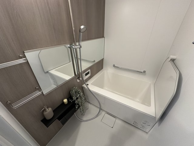 歌敷山ダイヤハイツの浴室