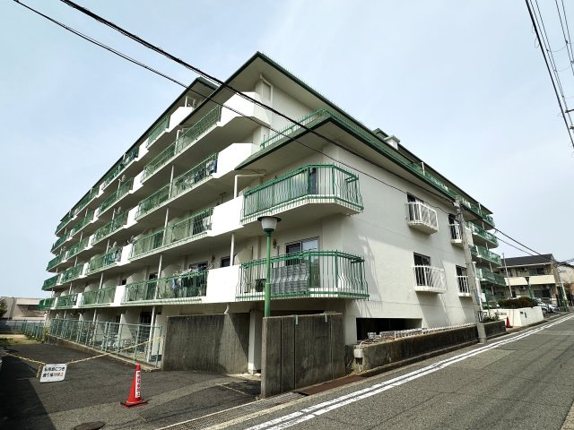 歌敷山ダイヤハイツの外観