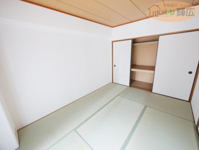 【寝室】 | 明石土山駅前スカイハイツC棟　3階