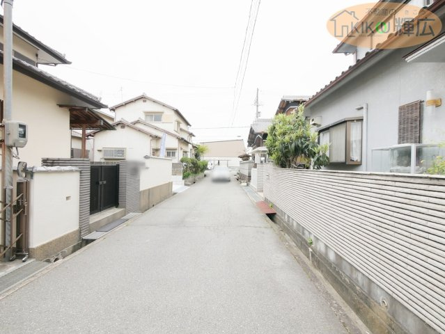 【前面道路含む現地写真】 | 加古川市平岡町新在家　中古戸建