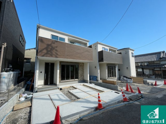 高槻市富田町　第1期　新築一戸建てのトイレ|シンプルなトイレは落ち着く空間！お手入れも簡単です！