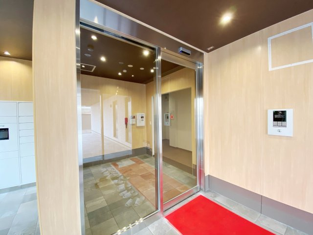 スマートグラン浦和岸町のエントランス