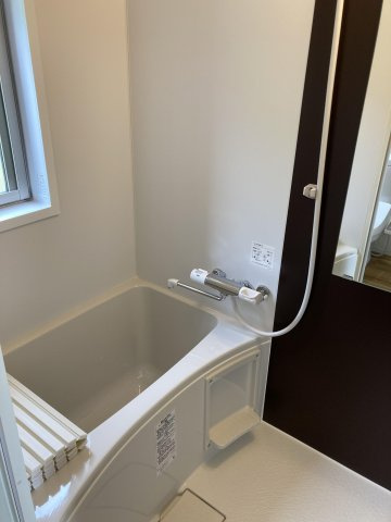 サンマリノ湯納楚【キャッシュバック対象物件】の浴室|ゆったり過ごせるお風呂です