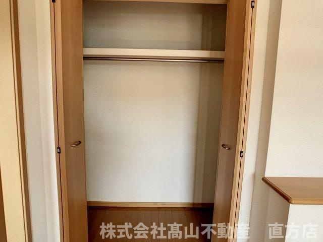 直方市大字頓野のアパートの収納