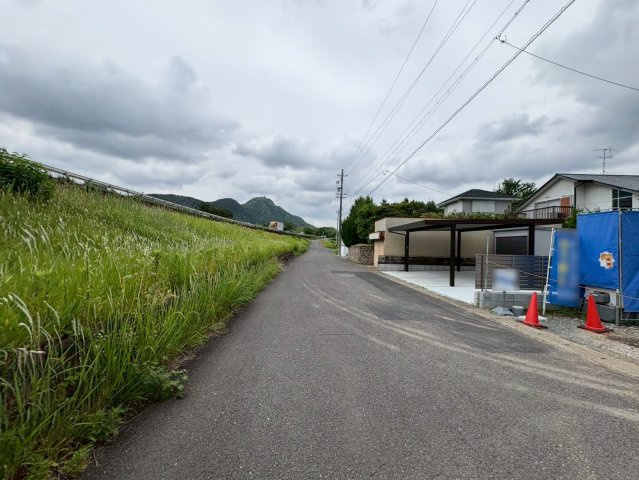 リーブルガーデン　岐阜市中川原第3　全1区画分譲の前面道路含む現地写真|「現地（2026年6月5日）撮影」　
■前面道路　
■ヤマダ不動産　株式会社リライフ