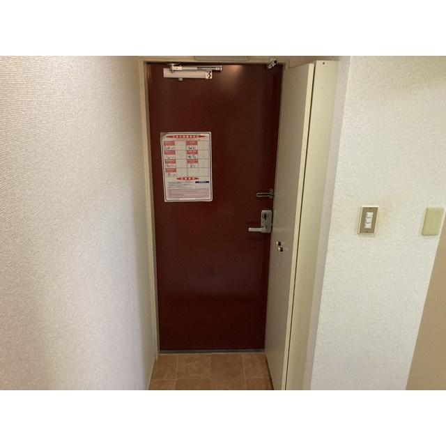 ブラウン第3の玄関|きれいな玄関です