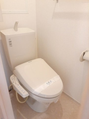 フェリシエのトイレ|清潔感のあるトイレです