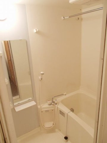 メゾン・アルルの浴室