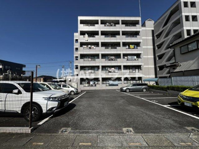 【駐車場】 | ロイヤルヒルズ