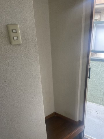 ベルコーポの玄関|おしゃれな内装です