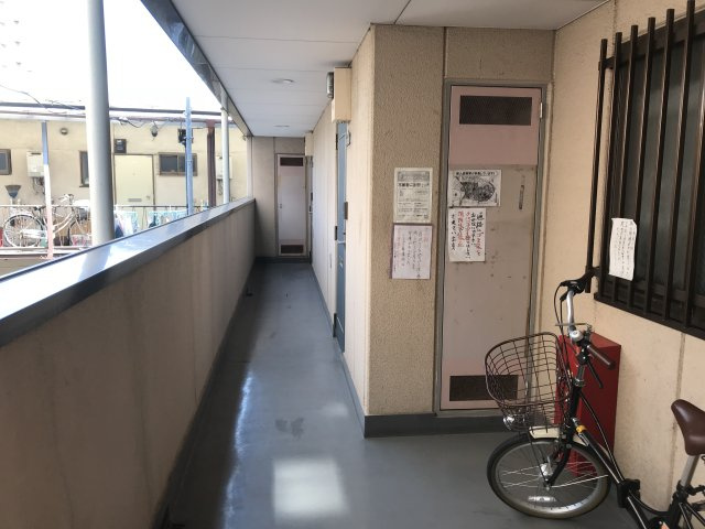 ハイツサードニックスのバルコニー