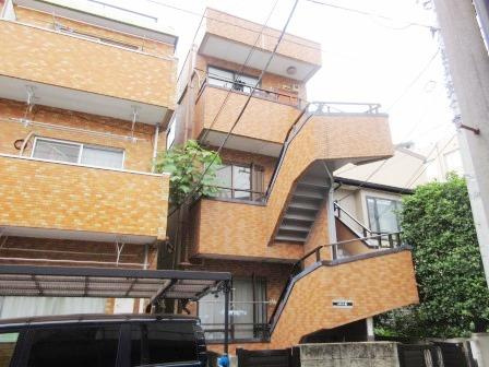 上川ビルの外観