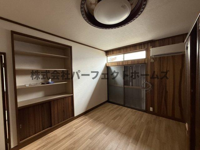 高田2丁目戸建　賃貸の洋室|コンパクトで使いやすい洋室です