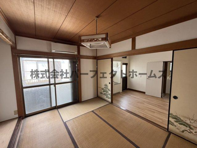 高田2丁目戸建　賃貸の和室|柔らかい畳が心地よい和室