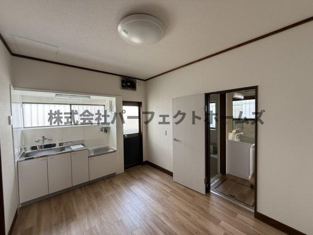 高田2丁目戸建　賃貸のキッチン|ダイニングキッチンです