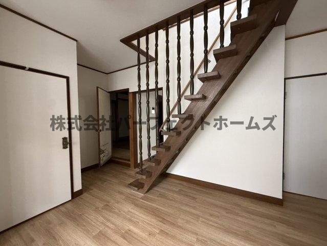 高田2丁目戸建　賃貸の内装|玄関ホールです