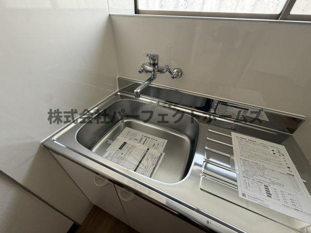 高田2丁目戸建　賃貸のキッチン|コンパクトなキッチンで掃除もラクラク