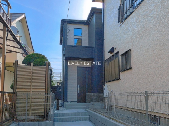 草加市中根3丁目 新築分譲住宅の外観