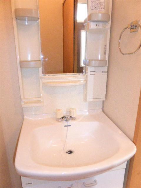 ロジュマンの洗面所|スペースが確保できる洗面所です