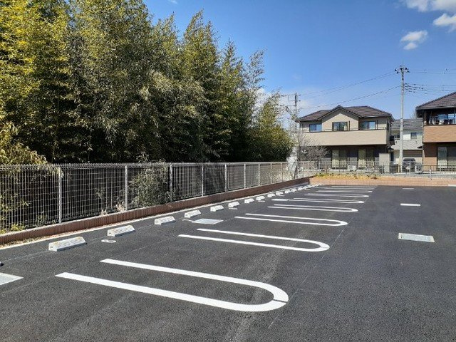 オークランド　シャルマンＡの駐車場|駐車場があります