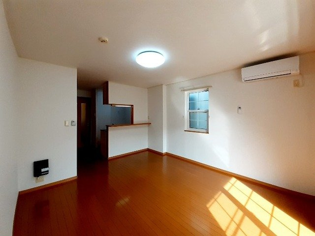 セレーノの内装|明るい色調の室内です