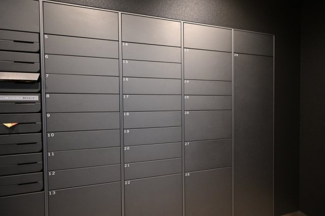 プラウド横浜反町公園のその他共用部分|宅配BOX