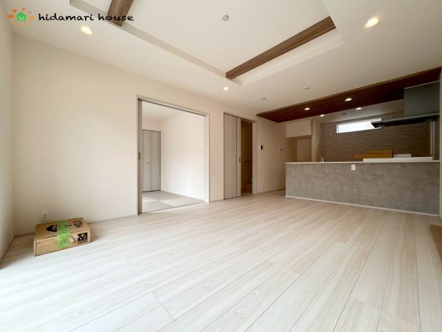 北本市中丸7丁目　全1棟　新築戸建　ブルーミング01の居間・リビング|LDK：17帖