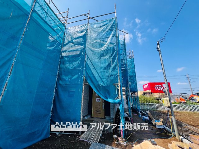 昭島市福島町２丁目新築　A号棟の外観|【A cozy space】◆余白のある暮らし◆
人を招いても、ひとりで過ごしても心地よい住空間。
温もりを感じるこの場所が、暮らしの輪郭をやさしく描いていく。