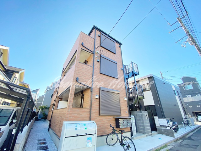 横浜市金沢区六浦１丁目のアパート