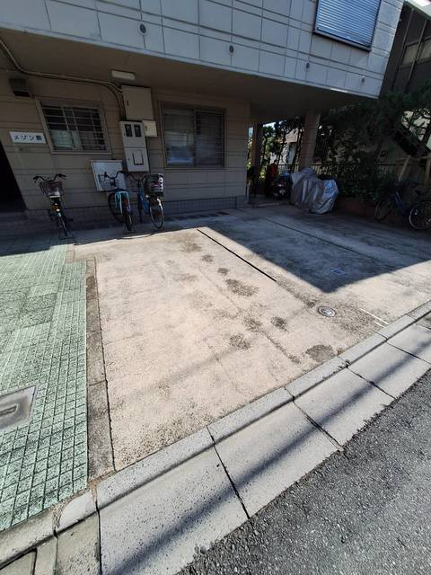 メゾン泉の駐車場|★駐車場★