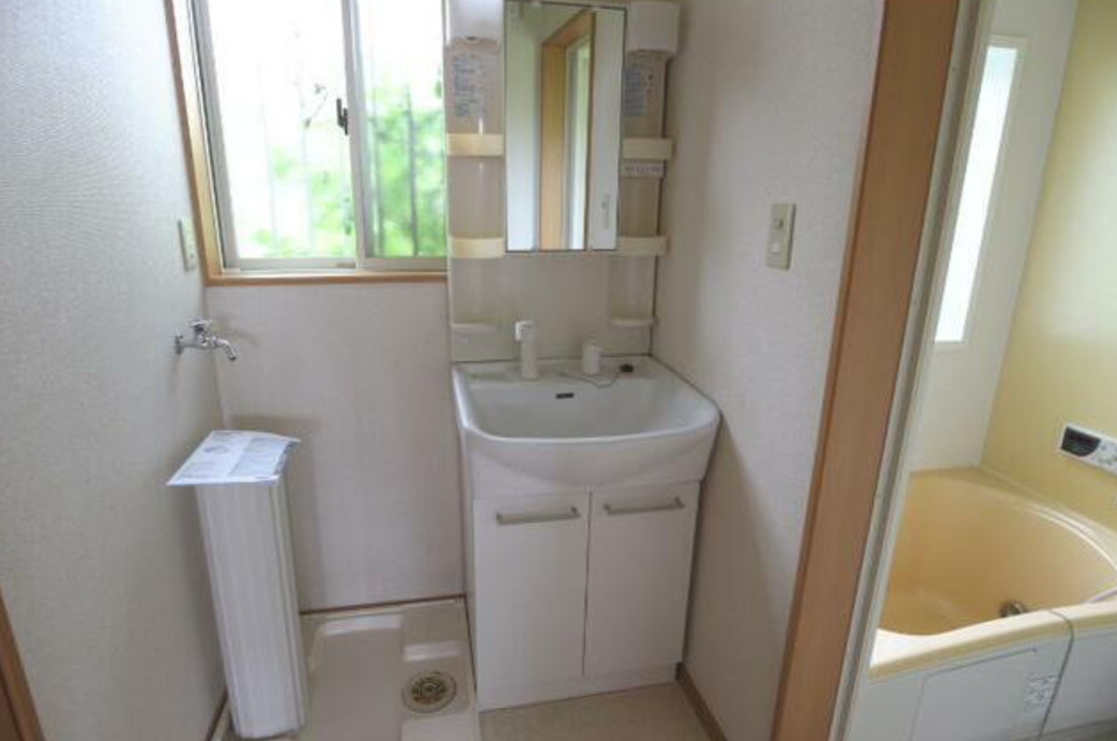 四郷町メゾネットの洗面所