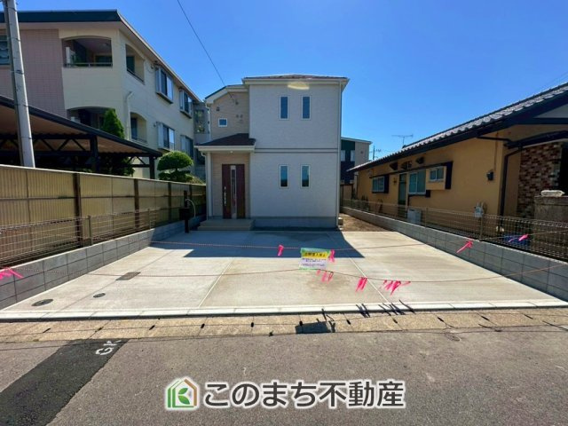 ハートフルタウン宇都宮市今宮1丁目270番　A号棟の駐車場|お車並列３台分ご用意しております♪
