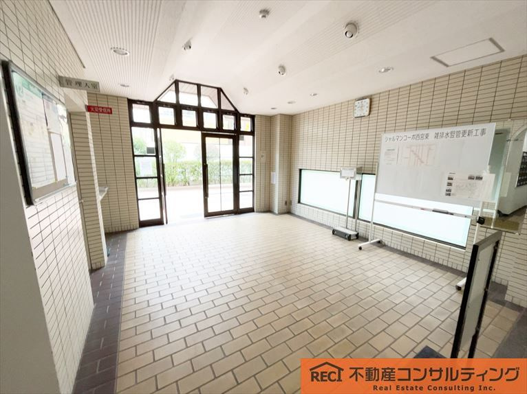 シャルマンコーポ西宮東のエントランス
