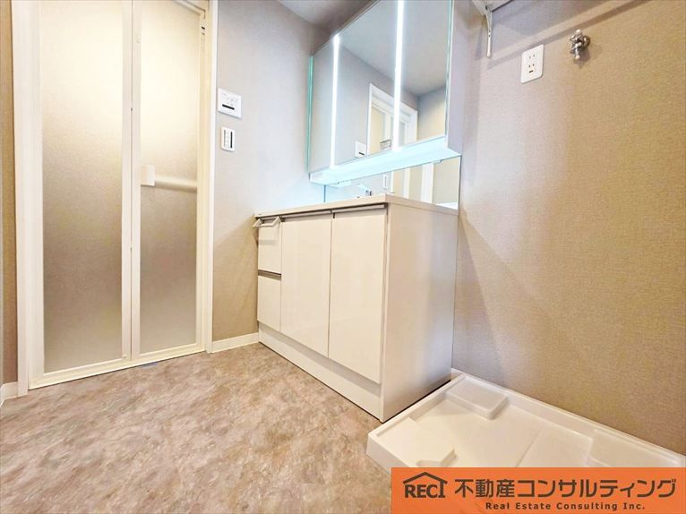 シャルマンコーポ西宮東の独立洗面台
