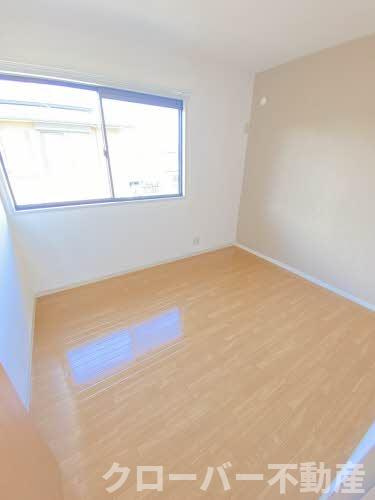 フラワーランド D棟の洋室