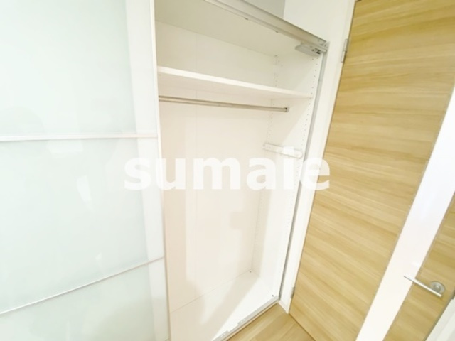 大宮HBの収納|ハンガーポール付き収納☆