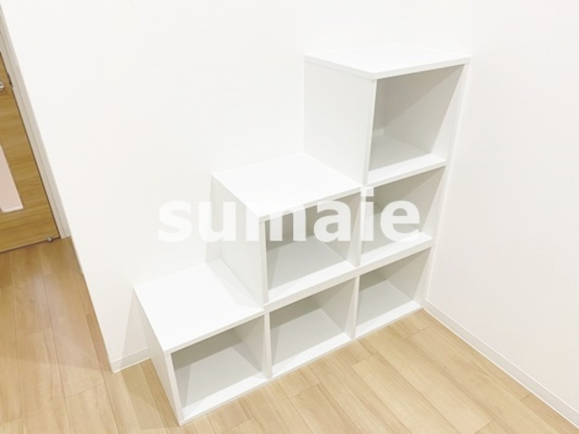 大宮HBの収納|ロフトへの階段は棚も兼用です☆