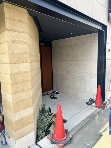 グリーンテラス本駒込のエントランス