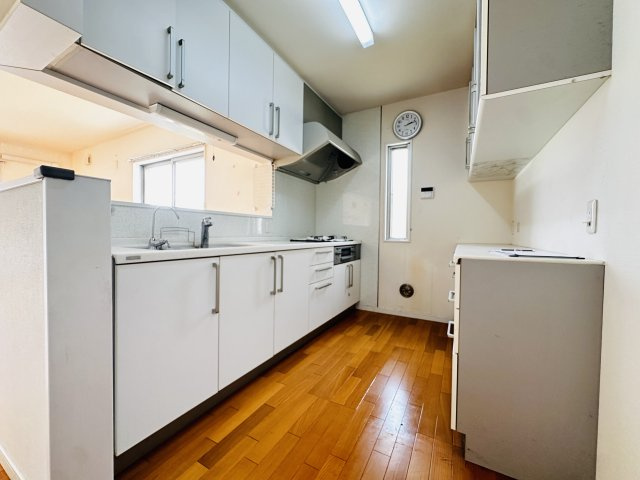 秦野市曽屋　中古一戸建てのキッチン