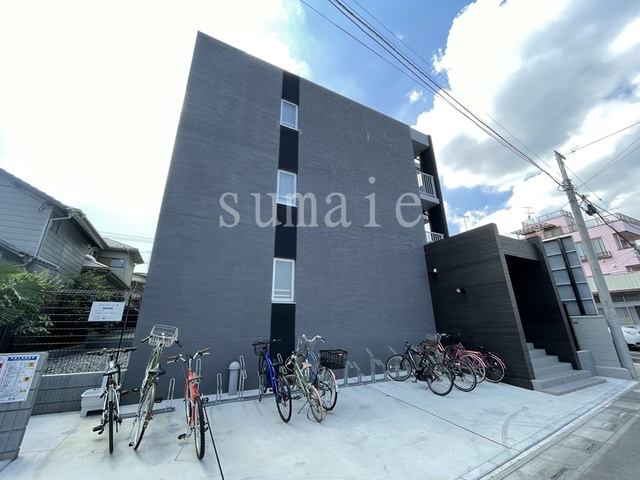 シャロン大宮の外観|別アングルから見た外観です♪