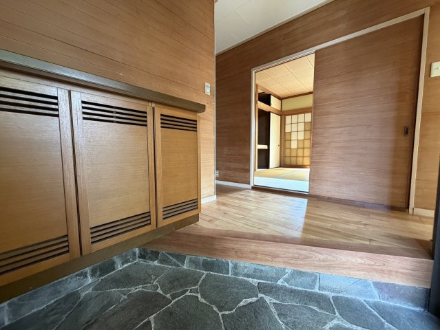 土いじりが好きな方へ！広々庭付き中古平屋in那須塩原の玄関|玄関です