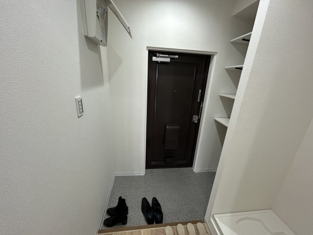 【玄関】 | トナミビル