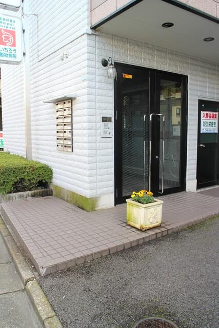オークヒルズ原のエントランス