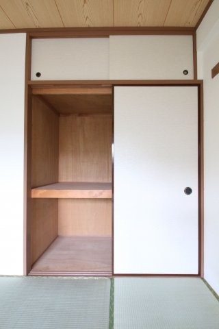 エレガンス三鷹の収納