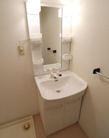 エレガンス三鷹の洗面所