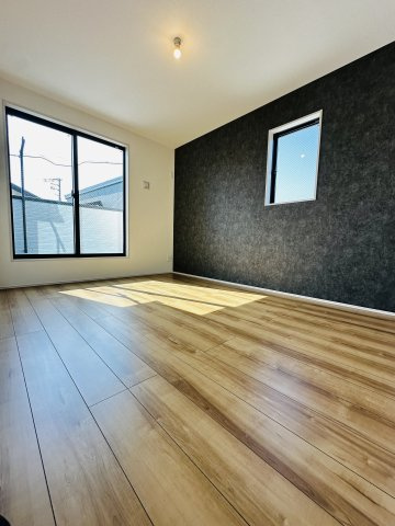 秦野市曽屋3期　新築戸建　全18棟2号棟の洋室
