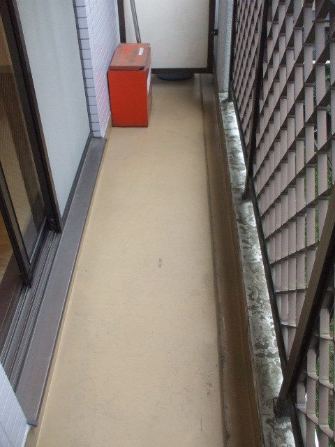 牧田ビルB棟のバルコニー