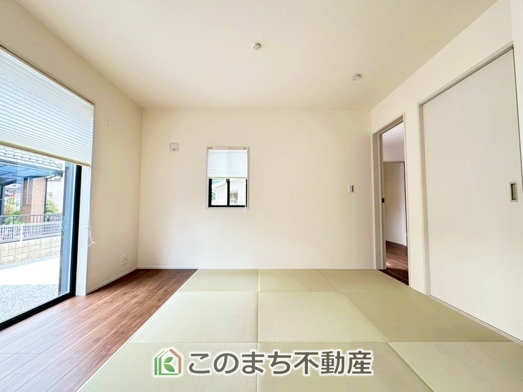 LiveleGarden.S宇都宮西川田南第8の和室|お子様のお昼寝にも便利な和室です。大きな窓から暖かな日差しが差し込みます♪
