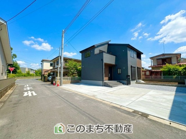 LiveleGarden.S宇都宮西川田南第8の前面道路含む現地写真|前面道路は広々としてます！運転が苦手な方でもお車の出し入れ簡単で安心です☆
