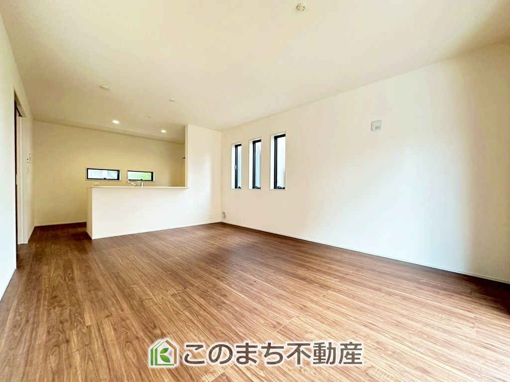 LiveleGarden.S宇都宮西川田南第8の居間・リビング|時間のゆとりと空間、暖かな陽光がもたらす光と風を独占してください。新しい暮らしが始まります。
